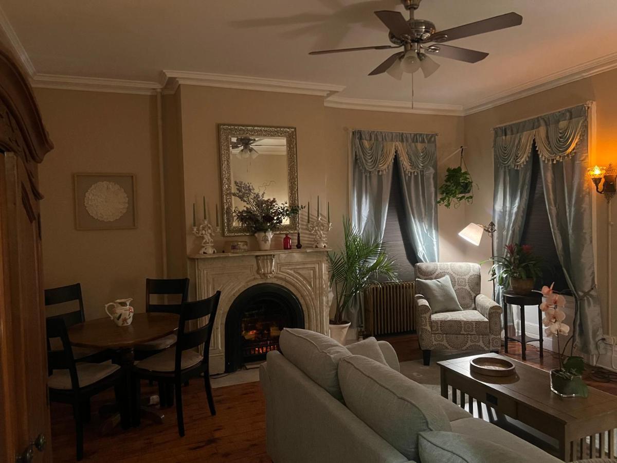 1 Bedroom Private Victorian Apt In Convenient City Location On 5 Acre, Sleeps 4 Poughkeepsie Eksteriør billede