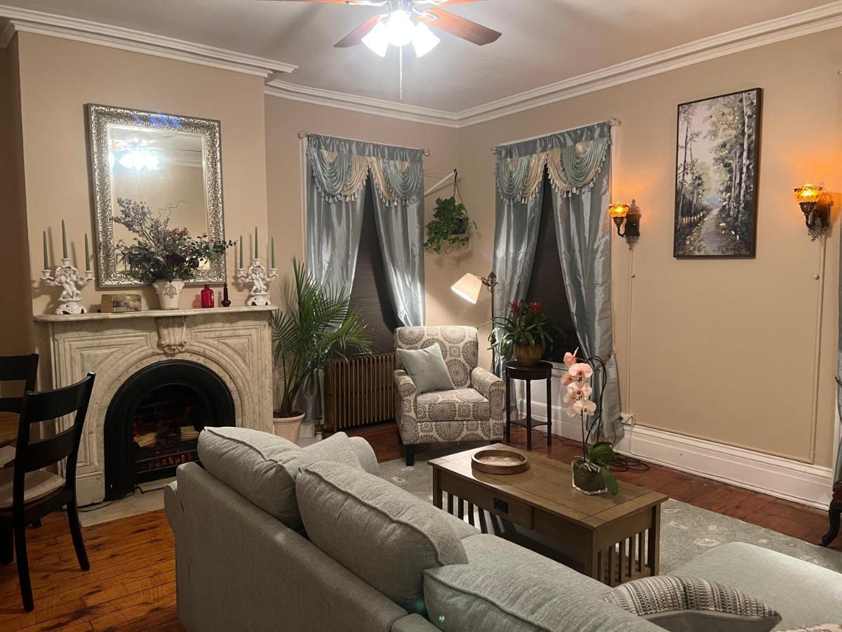 1 Bedroom Private Victorian Apt In Convenient City Location On 5 Acre, Sleeps 4 Poughkeepsie Eksteriør billede